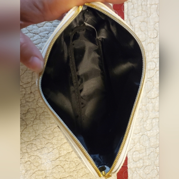 NWOT Younique Makeup Bag - Picture 2 of 3